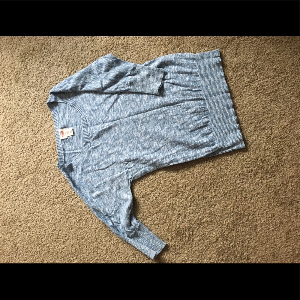 Blue sweater (3/4 sleeve)